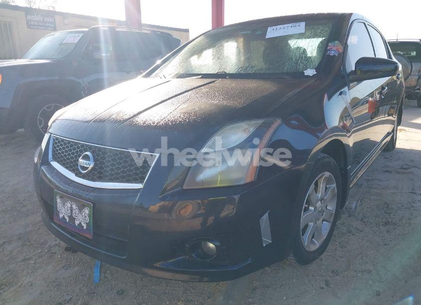 Photo 2 of 2011 Nissan Sentra 2.0SR (VIN 3N1AB6AP8BL621170)