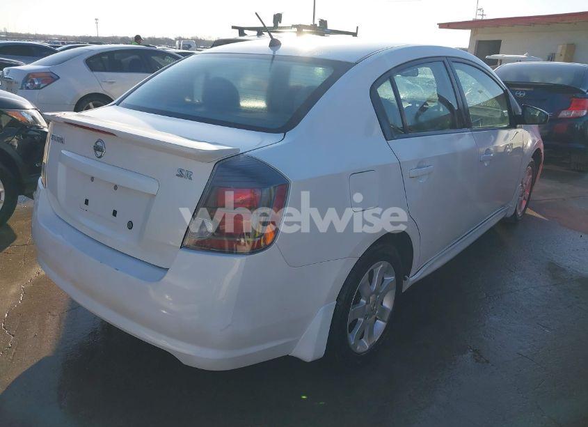 Photo 4 of 2011 Nissan Sentra 2.0SR (VIN 3N1AB6AP8BL625039)