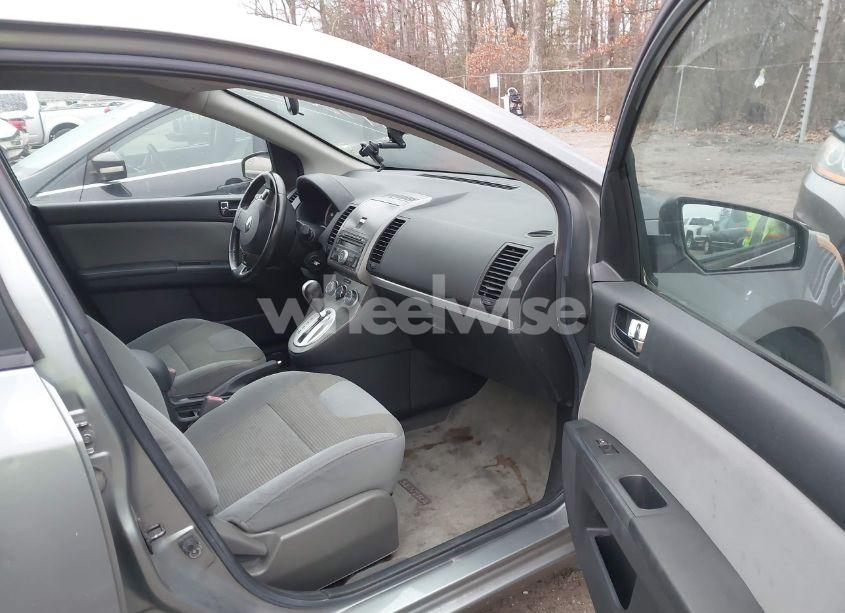 Photo 5 of 2011 Nissan Sentra 2.0S (VIN 3N1AB6AP8BL660986)