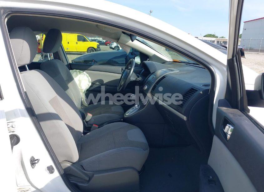 Photo 5 of 2011 Nissan Sentra 2.0SR (VIN 3N1AB6AP8BL674452)