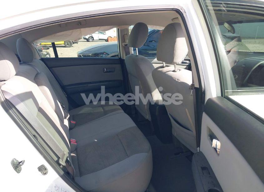 Photo 8 of 2011 Nissan Sentra 2.0SR (VIN 3N1AB6AP8BL674452)