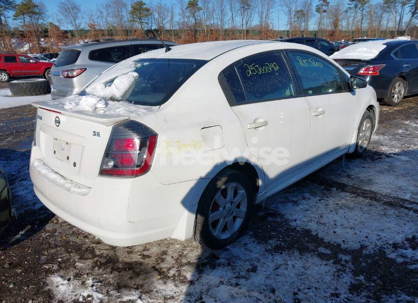 Photo 4 of 2011 Nissan Sentra 2.0SR (VIN 3N1AB6AP8BL678050)