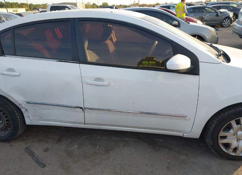 Photo 12 of 2011 Nissan Sentra 2.0S (VIN 3N1AB6AP8BL681689)