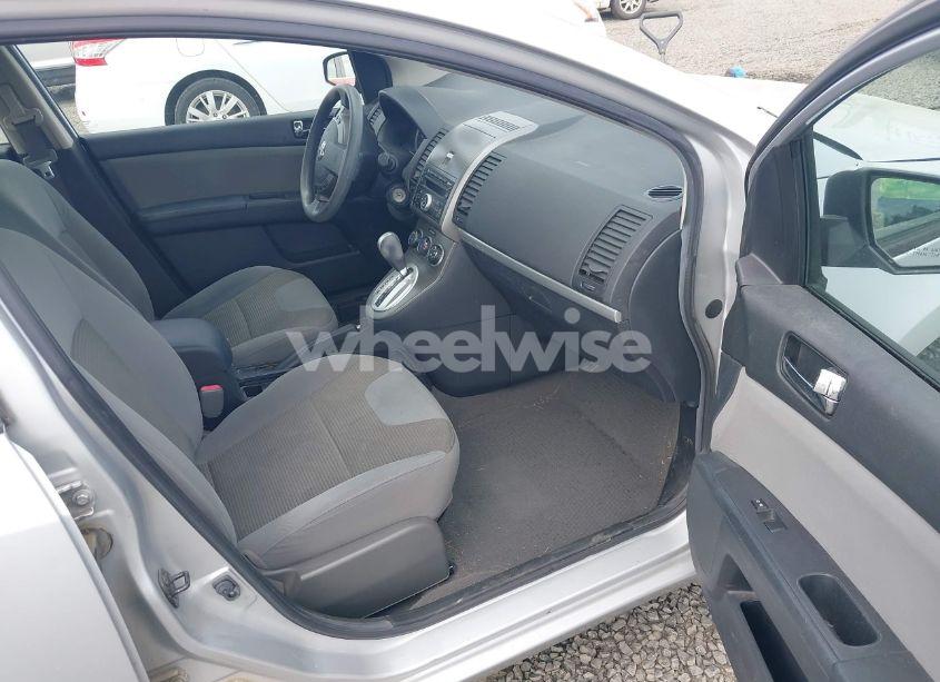 Photo 5 of 2010 Nissan Sentra 2.0S (VIN 3N1AB6AP9AL688780)