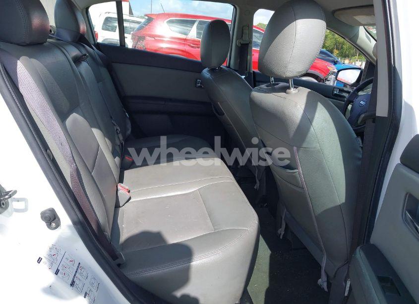 Photo 8 of 2011 Nissan Sentra 2.0SR (VIN 3N1AB6AP9BL640522)