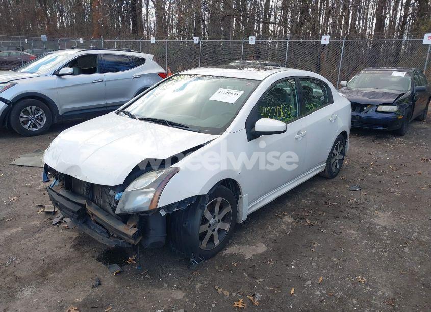 Photo 2 of 2011 Nissan Sentra 2.0SR (VIN 3N1AB6AP9BL726106)