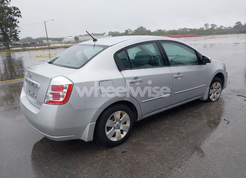 Photo 4 of 2010 Nissan Sentra 2.0 (VIN 3N1AB6APXAL616552)