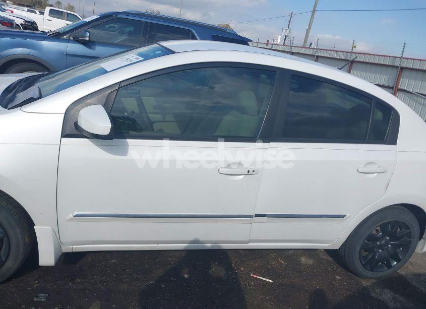 Photo 14 of 2010 Nissan Sentra 2.0S (VIN 3N1AB6APXAL676203)