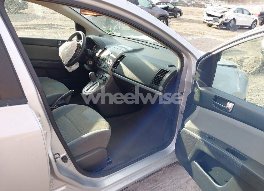 Photo 5 of 2010 Nissan Sentra 2.0S (VIN 3N1AB6APXAL692742)