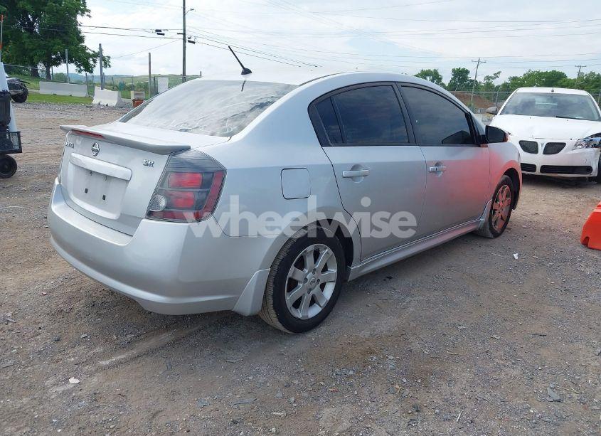 Photo 4 of 2011 Nissan Sentra 2.0SR (VIN 3N1AB6APXBL629884)