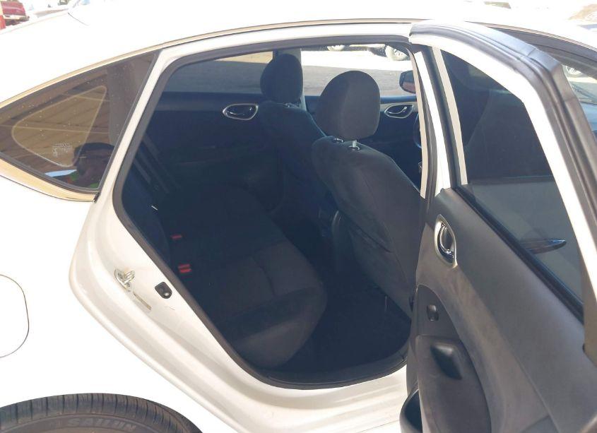 Photo 8 of 2013 Nissan Sentra SR (VIN 3N1AB7AP0DL656746)