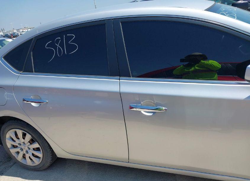 Photo 13 of 2015 Nissan Sentra FE+ S/SV/S/SR/SL (VIN 3N1AB7AP0FL656345)