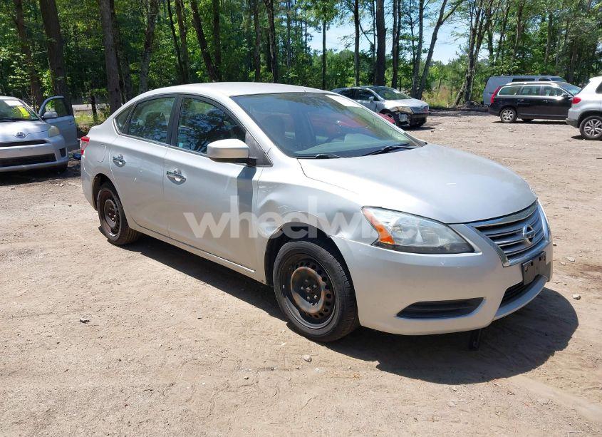 2015 Nissan Sentra S (VIN 3N1AB7AP0FY267644) main photo