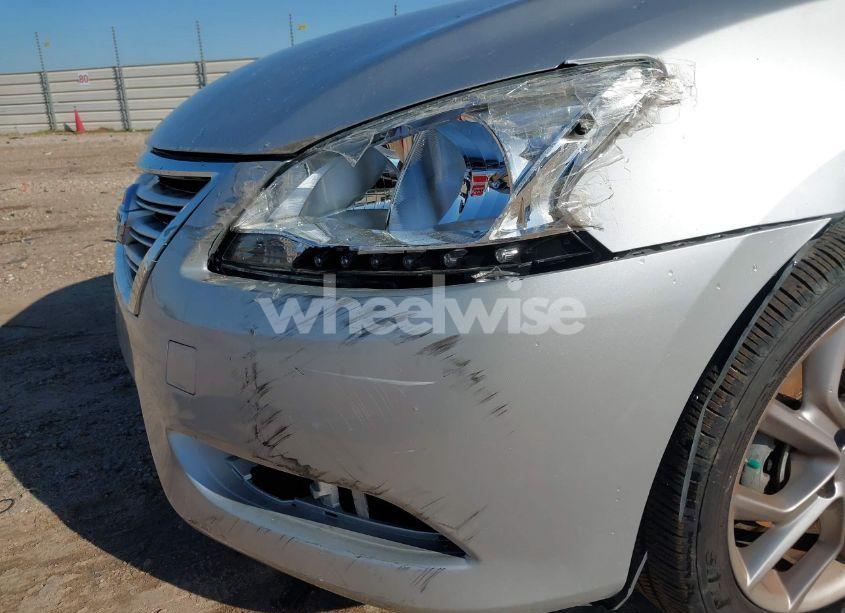 Photo 6 of 2015 Nissan Sentra SR (VIN 3N1AB7AP0FY274870)
