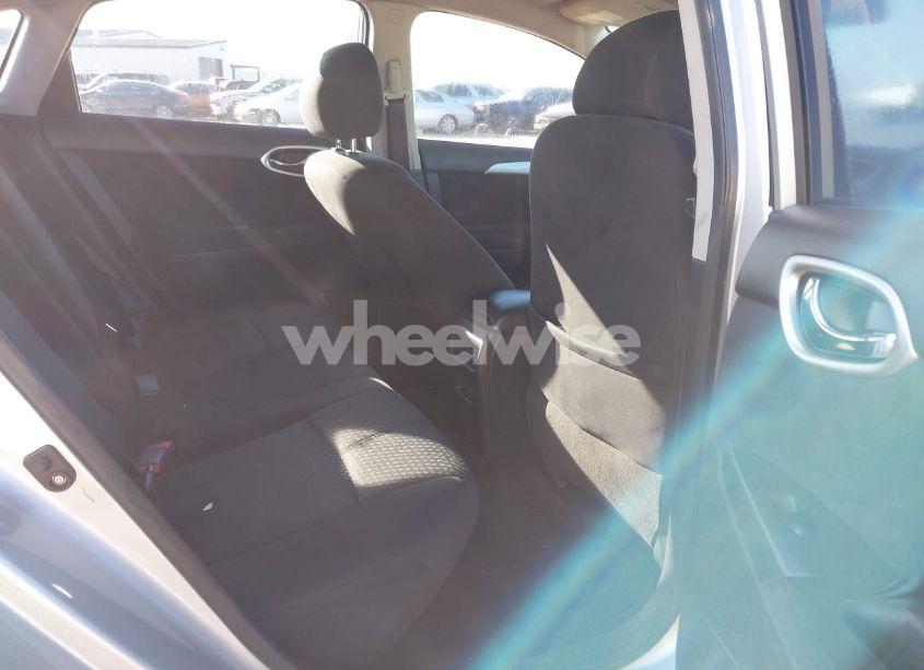 Photo 8 of 2015 Nissan Sentra SR (VIN 3N1AB7AP0FY274870)