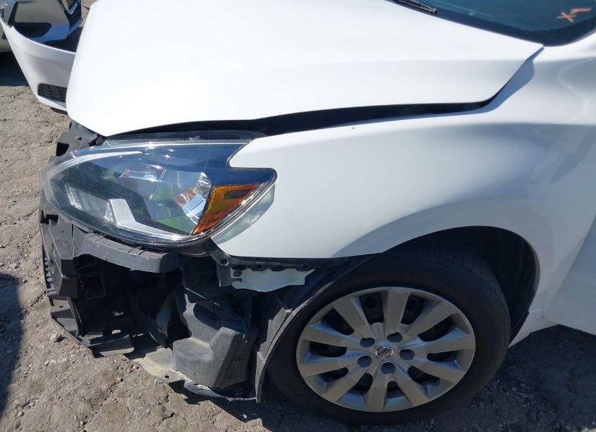 Photo 13 of 2016 Nissan Sentra SV (VIN 3N1AB7AP0GL660834)