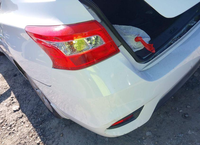 Photo 16 of 2016 Nissan Sentra SV (VIN 3N1AB7AP0GL660834)