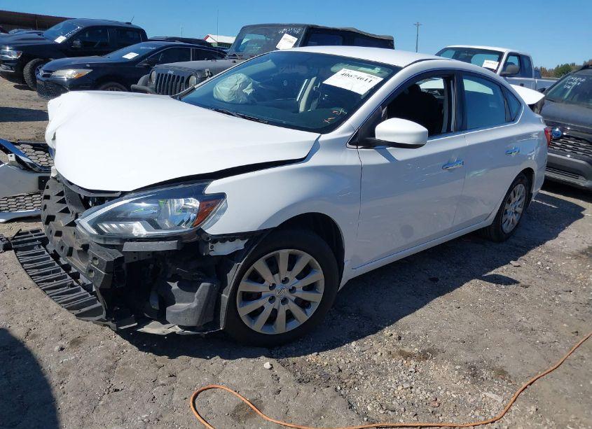 Photo 2 of 2016 Nissan Sentra SV (VIN 3N1AB7AP0GL660834)