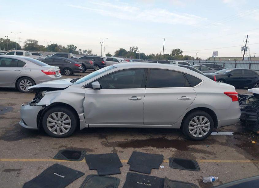 Photo 14 of 2016 Nissan Sentra SV (VIN 3N1AB7AP0GL671476)