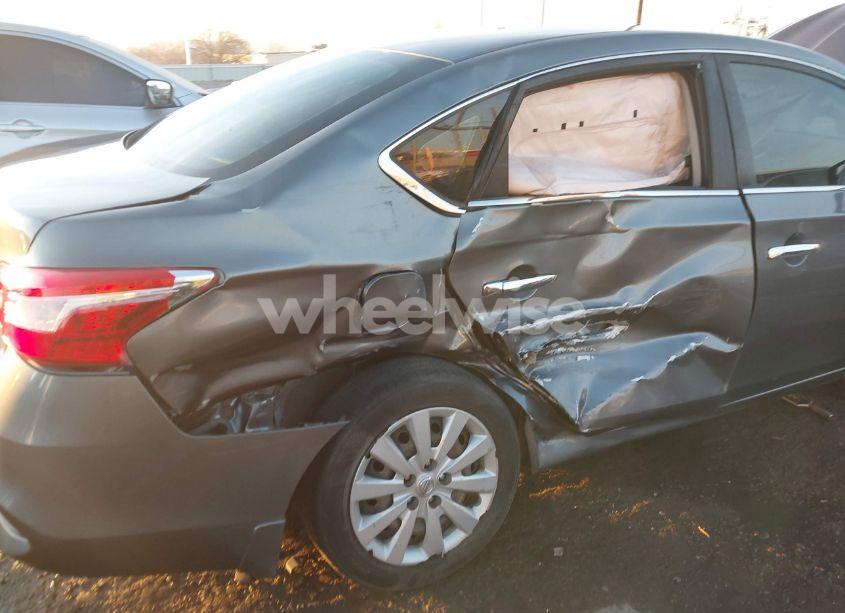 Photo 6 of 2016 Nissan Sentra S (VIN 3N1AB7AP0GL683711)