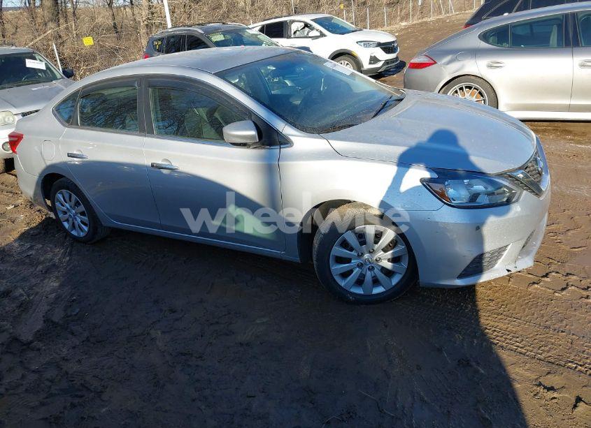 2016 Nissan Sentra S (VIN 3N1AB7AP0GY226738) main photo