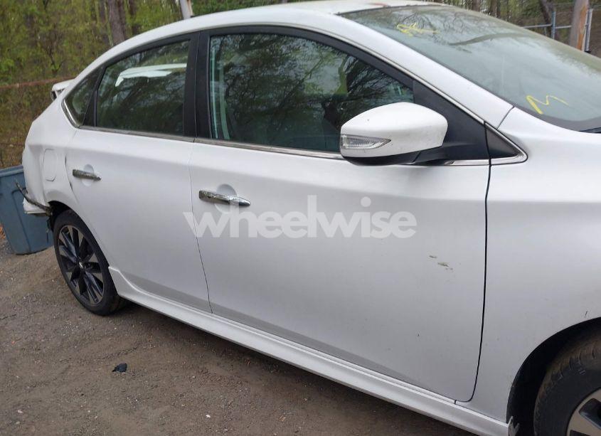 Photo 13 of 2016 Nissan Sentra SR (VIN 3N1AB7AP0GY275728)