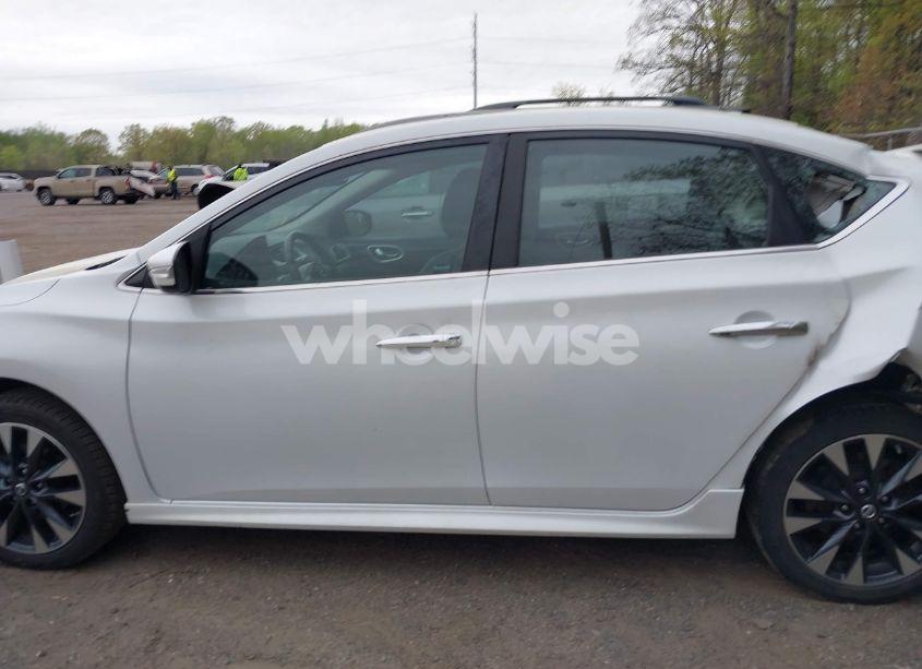 Photo 14 of 2016 Nissan Sentra SR (VIN 3N1AB7AP0GY275728)