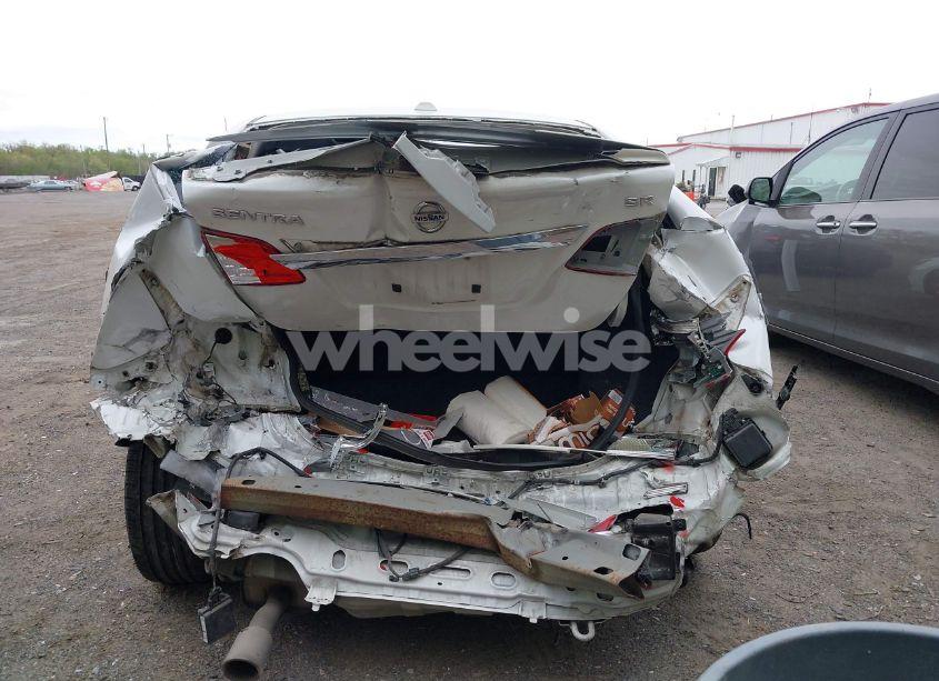 Photo 16 of 2016 Nissan Sentra SR (VIN 3N1AB7AP0GY275728)