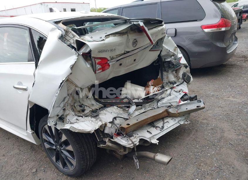 Photo 6 of 2016 Nissan Sentra SR (VIN 3N1AB7AP0GY275728)