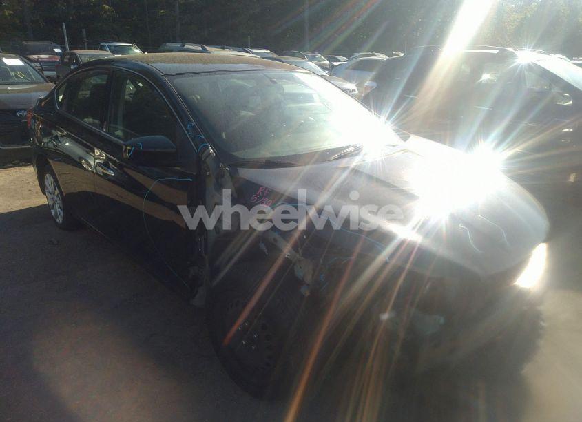 2016 Nissan Sentra S (VIN 3N1AB7AP0GY309425) main photo