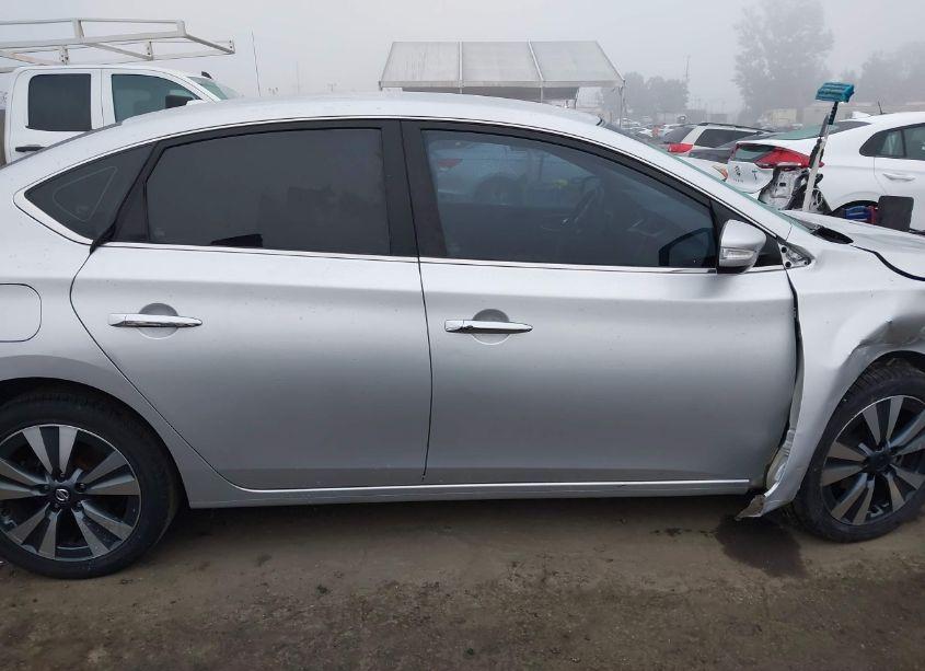 Photo 13 of 2016 Nissan Sentra SL (VIN 3N1AB7AP0GY322059)