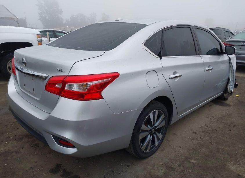 Photo 4 of 2016 Nissan Sentra SL (VIN 3N1AB7AP0GY322059)