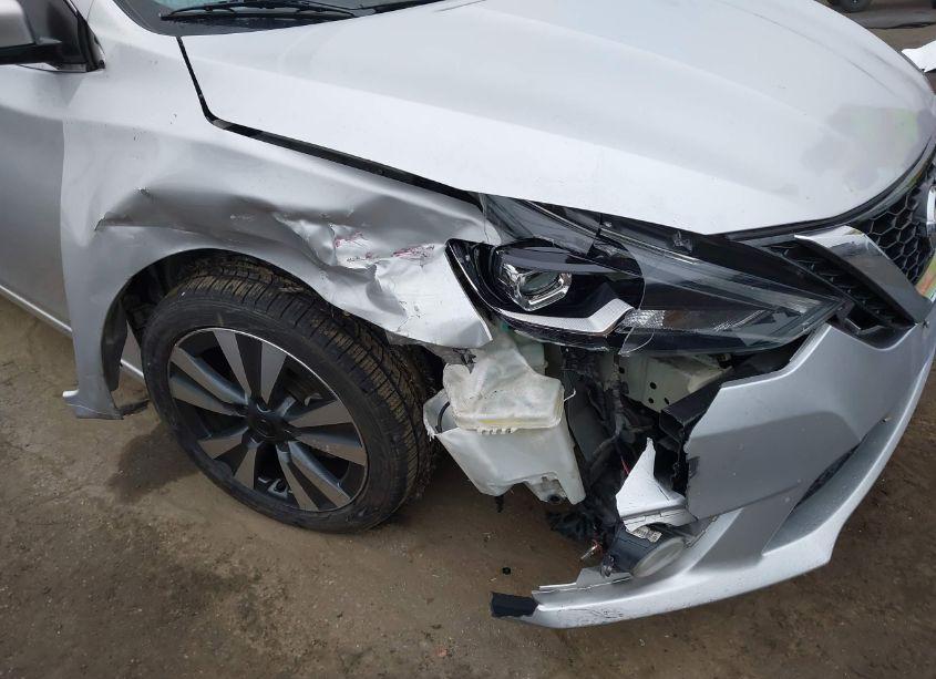 Photo 6 of 2016 Nissan Sentra SL (VIN 3N1AB7AP0GY322059)