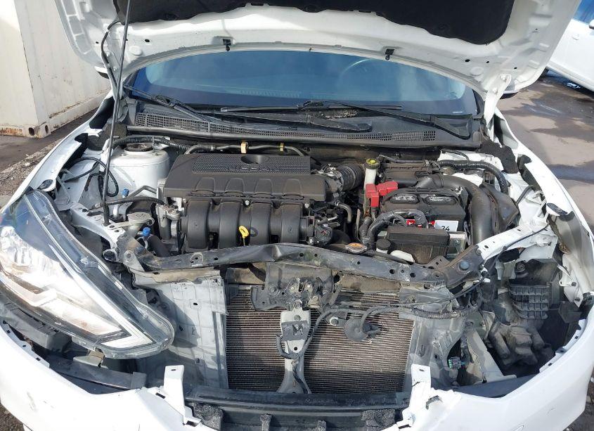 Photo 10 of 2016 Nissan Sentra SV (VIN 3N1AB7AP0GY329951)