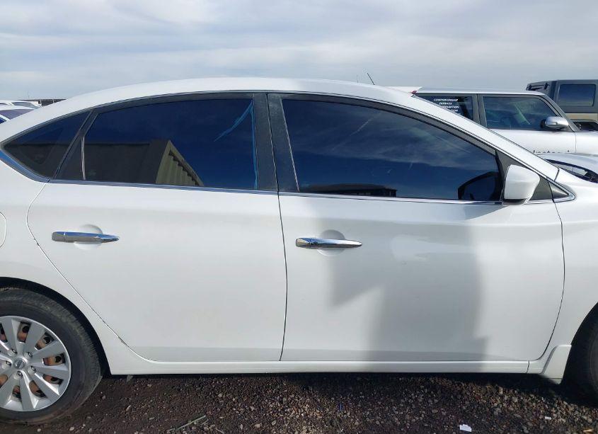 Photo 14 of 2016 Nissan Sentra SV (VIN 3N1AB7AP0GY329951)