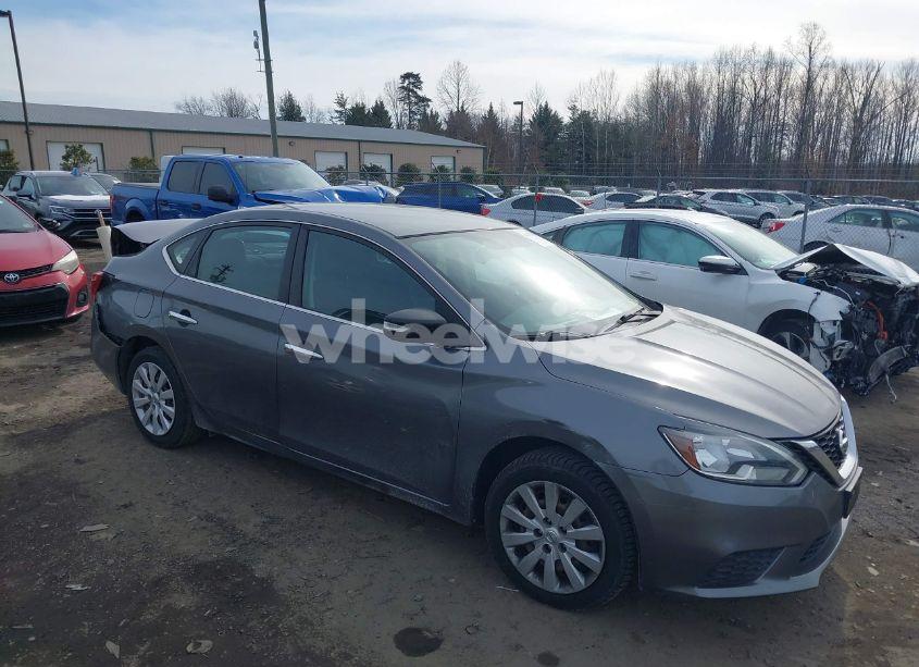 2017 Nissan Sentra SV (VIN 3N1AB7AP0HL696797) main photo