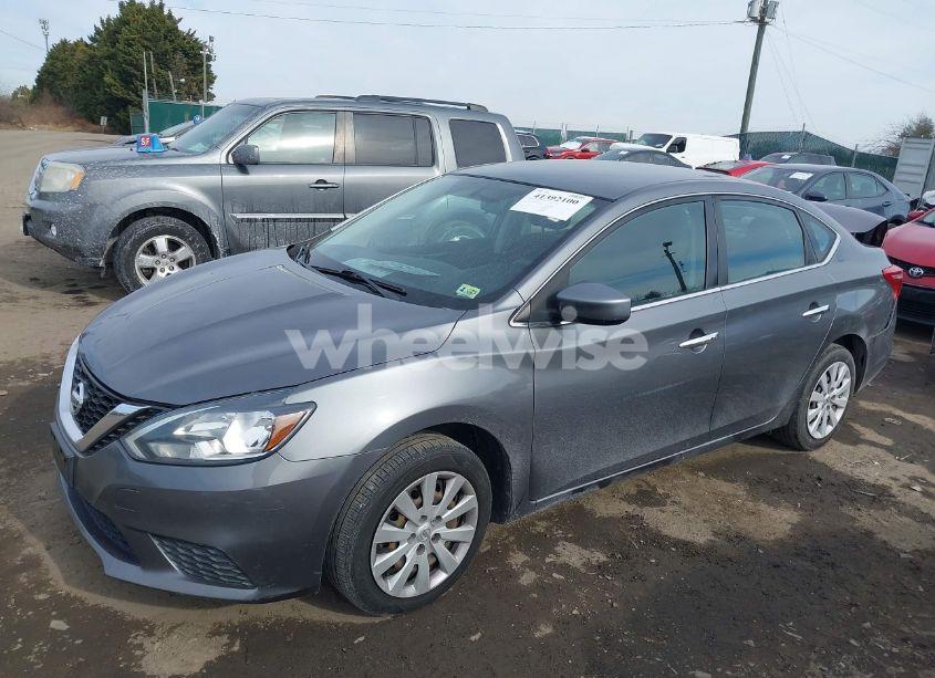 Photo 2 of 2017 Nissan Sentra SV (VIN 3N1AB7AP0HL696797)