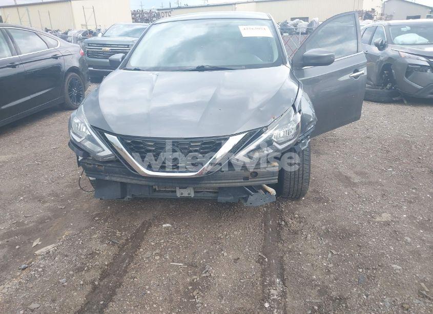 Photo 6 of 2017 Nissan Sentra SV (VIN 3N1AB7AP0HL716479)