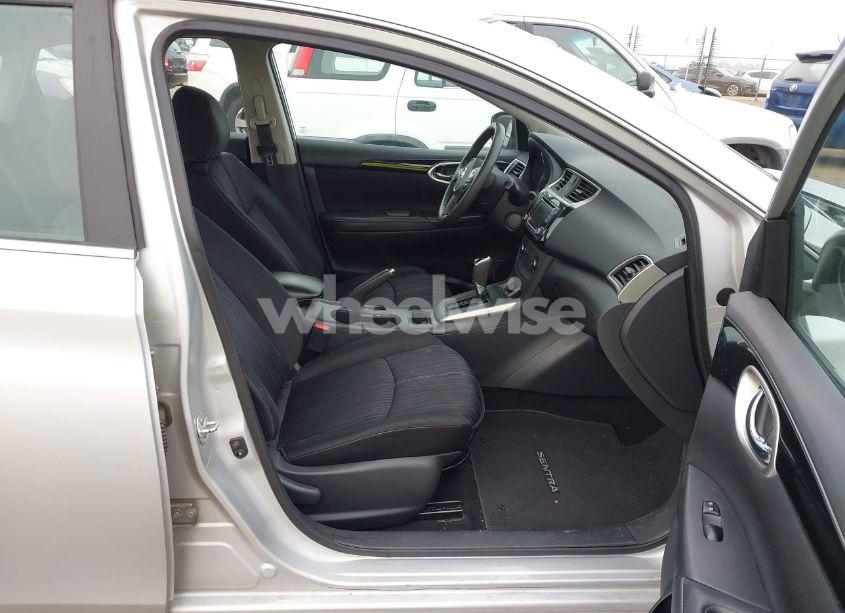 Photo 5 of 2017 Nissan Sentra SV (VIN 3N1AB7AP0HL717339)