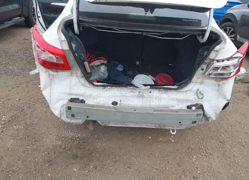 Photo 6 of 2017 Nissan Sentra S (VIN 3N1AB7AP0HY204966)