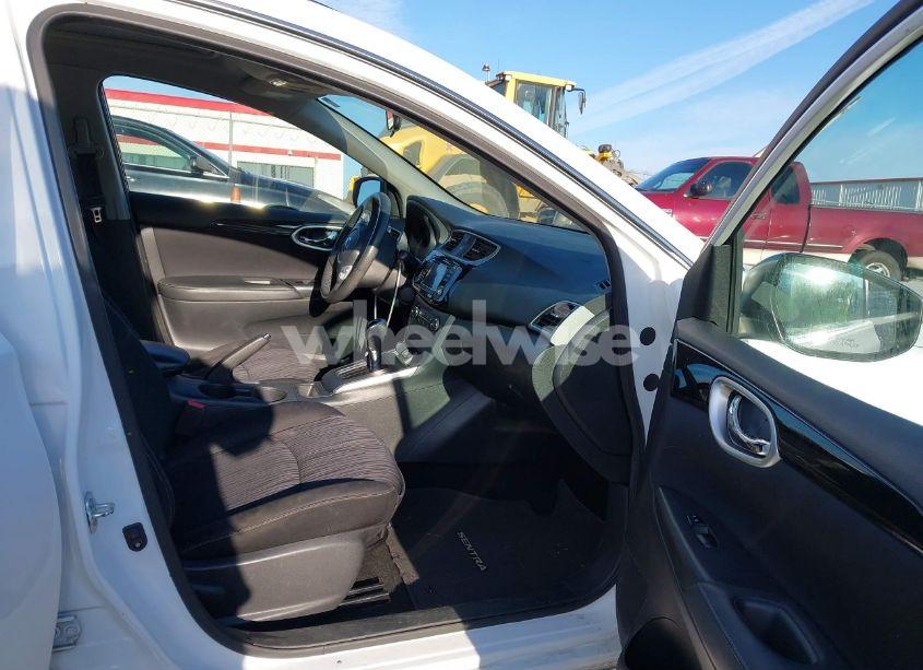 Photo 5 of 2017 Nissan Sentra SV (VIN 3N1AB7AP0HY292918)