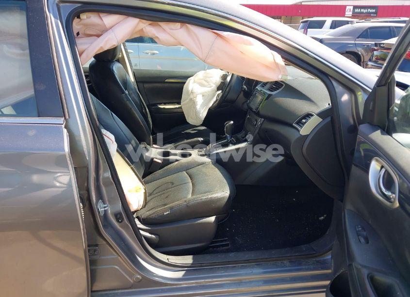 Photo 5 of 2017 Nissan Sentra SR (VIN 3N1AB7AP0HY300533)