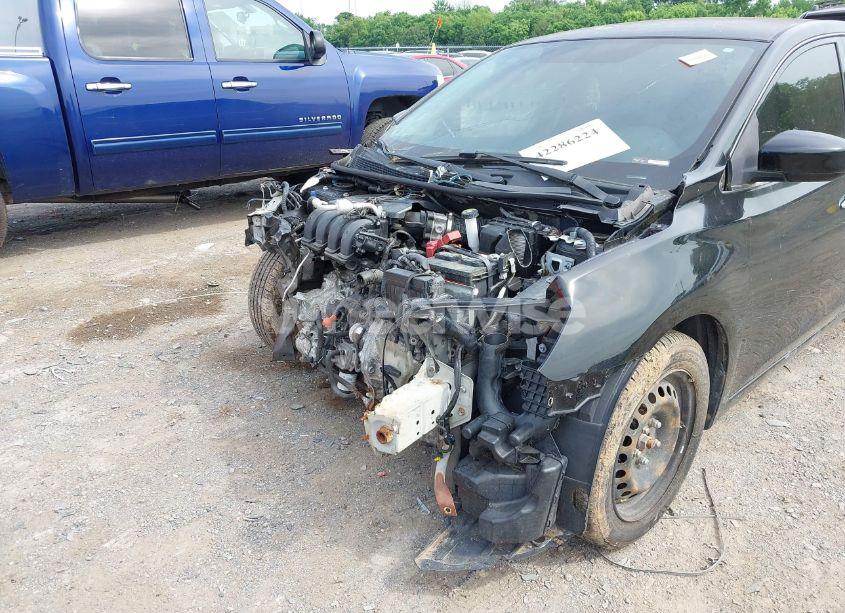 Photo 6 of 2017 Nissan Sentra SV (VIN 3N1AB7AP0HY308390)