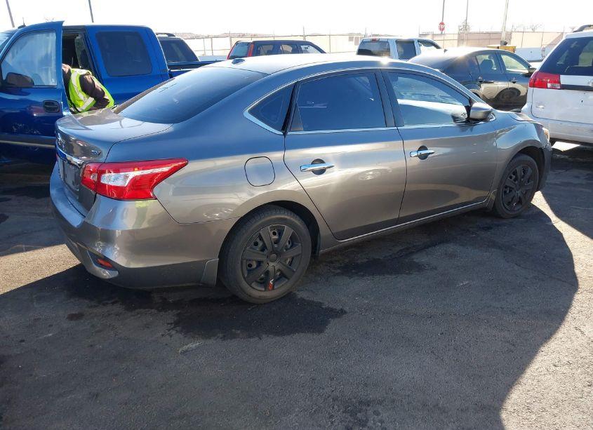 Photo 4 of 2017 Nissan Sentra SV (VIN 3N1AB7AP0HY334309)