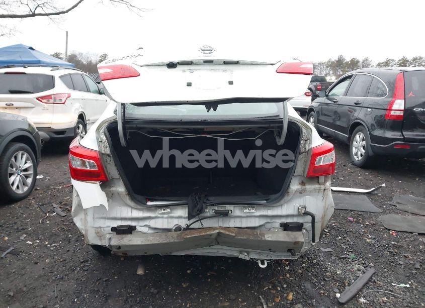 Photo 6 of 2017 Nissan Sentra SV (VIN 3N1AB7AP0HY371957)