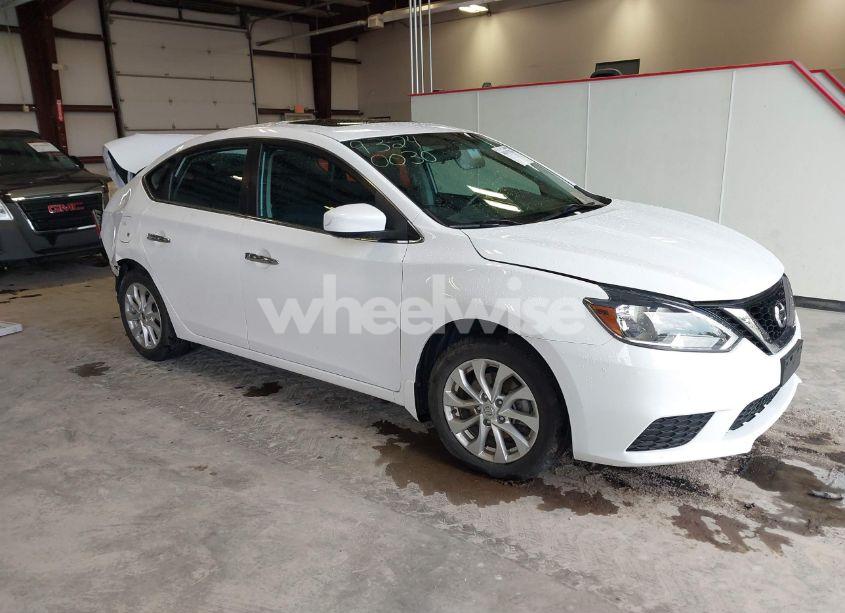 2017 Nissan Sentra SV (VIN 3N1AB7AP0HY380030) main photo
