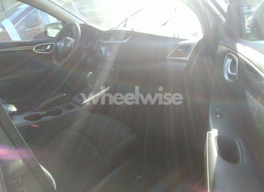 Photo 5 of 2017 Nissan Sentra SV (VIN 3N1AB7AP0HY394817)