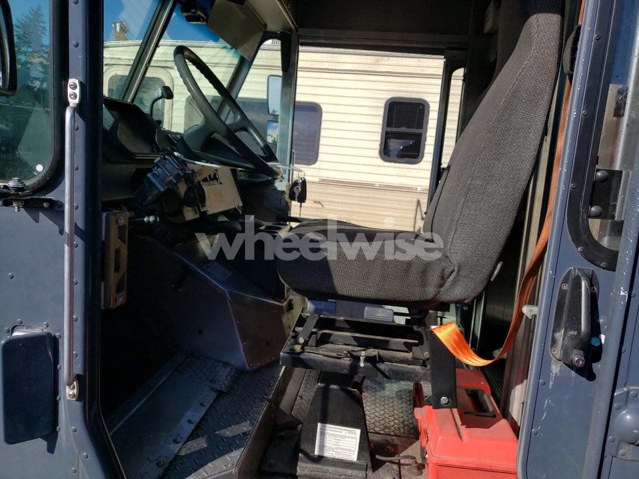 Photo 7 of 2020 FREIGHTLINER CHASSIS M LINE WALK-IN VAN (VIN 3N1AB7AP0HY395630)