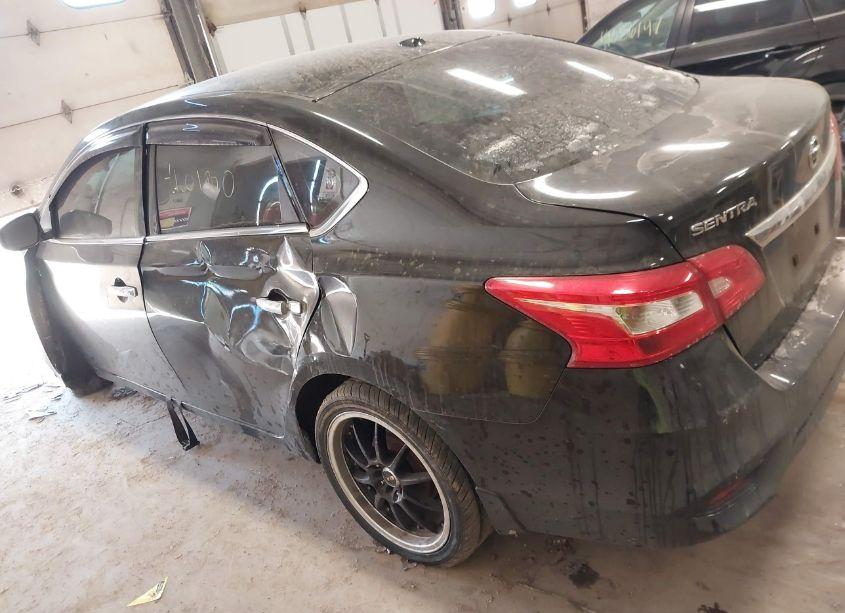 Photo 3 of 2018 Nissan Sentra SV (VIN 3N1AB7AP0JL623872)