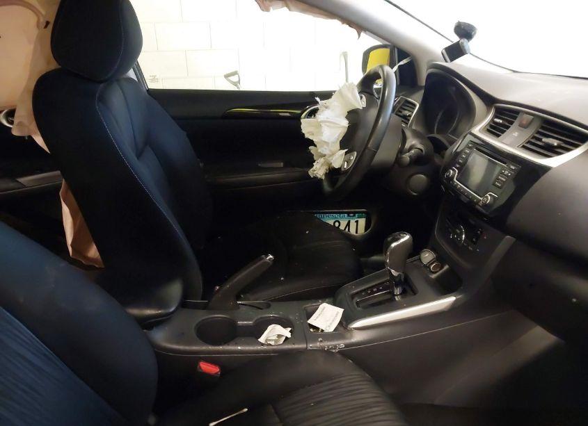 Photo 5 of 2018 Nissan Sentra SV (VIN 3N1AB7AP0JL623872)